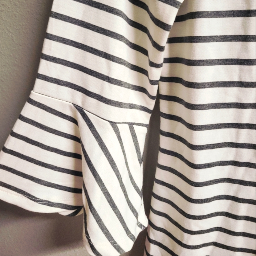 New! Como Blu Striped Top